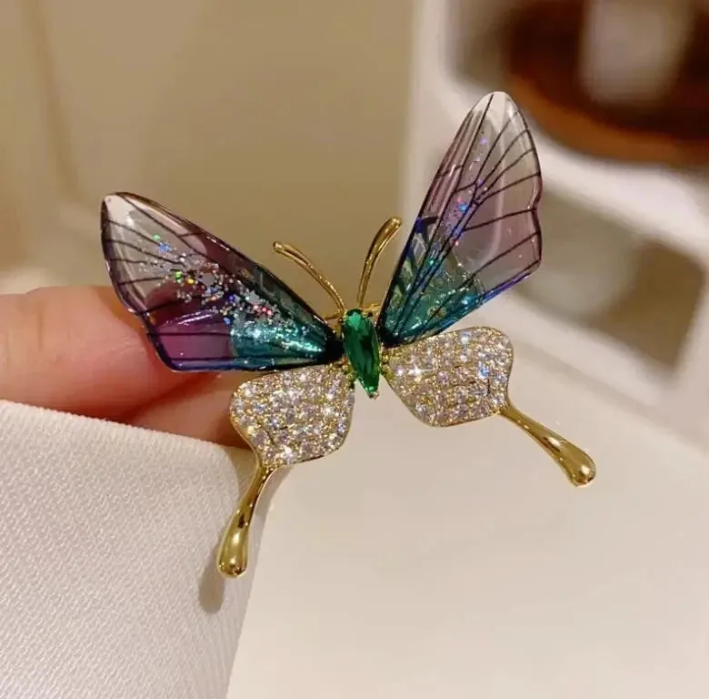 Ceylon Leather Brooch Pin