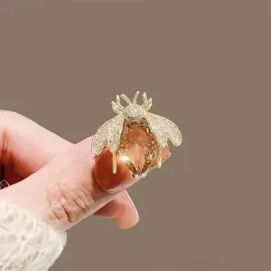 Ceylon Leather Brooch Pin