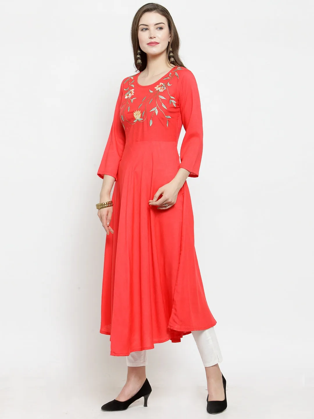 Jashvi Women Peach embroidered Flaired Kurta