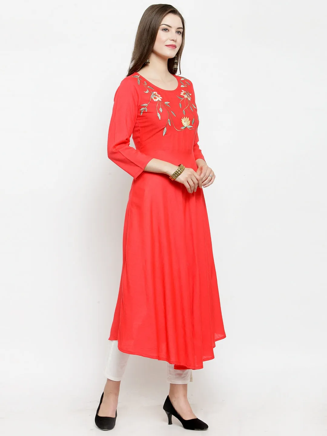 Jashvi Women Peach embroidered Flaired Kurta