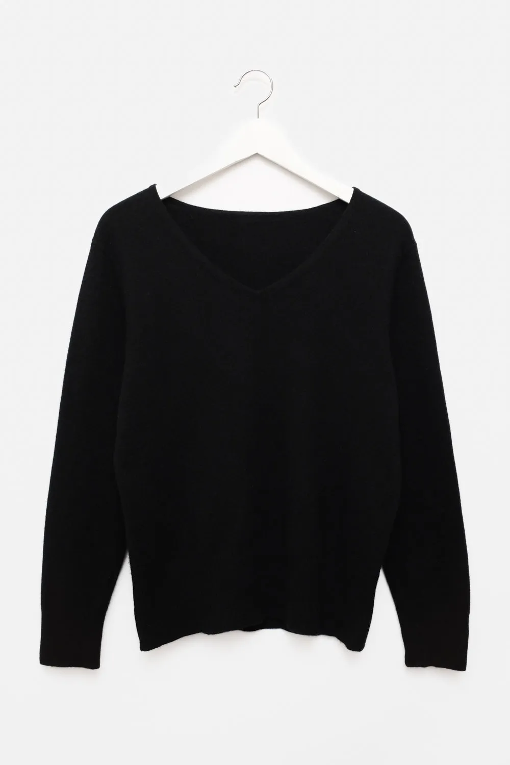 PURE CASHMERE V-NECK BLACK SWEATER