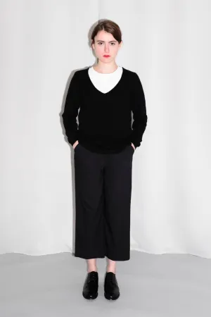 PURE CASHMERE V-NECK BLACK SWEATER