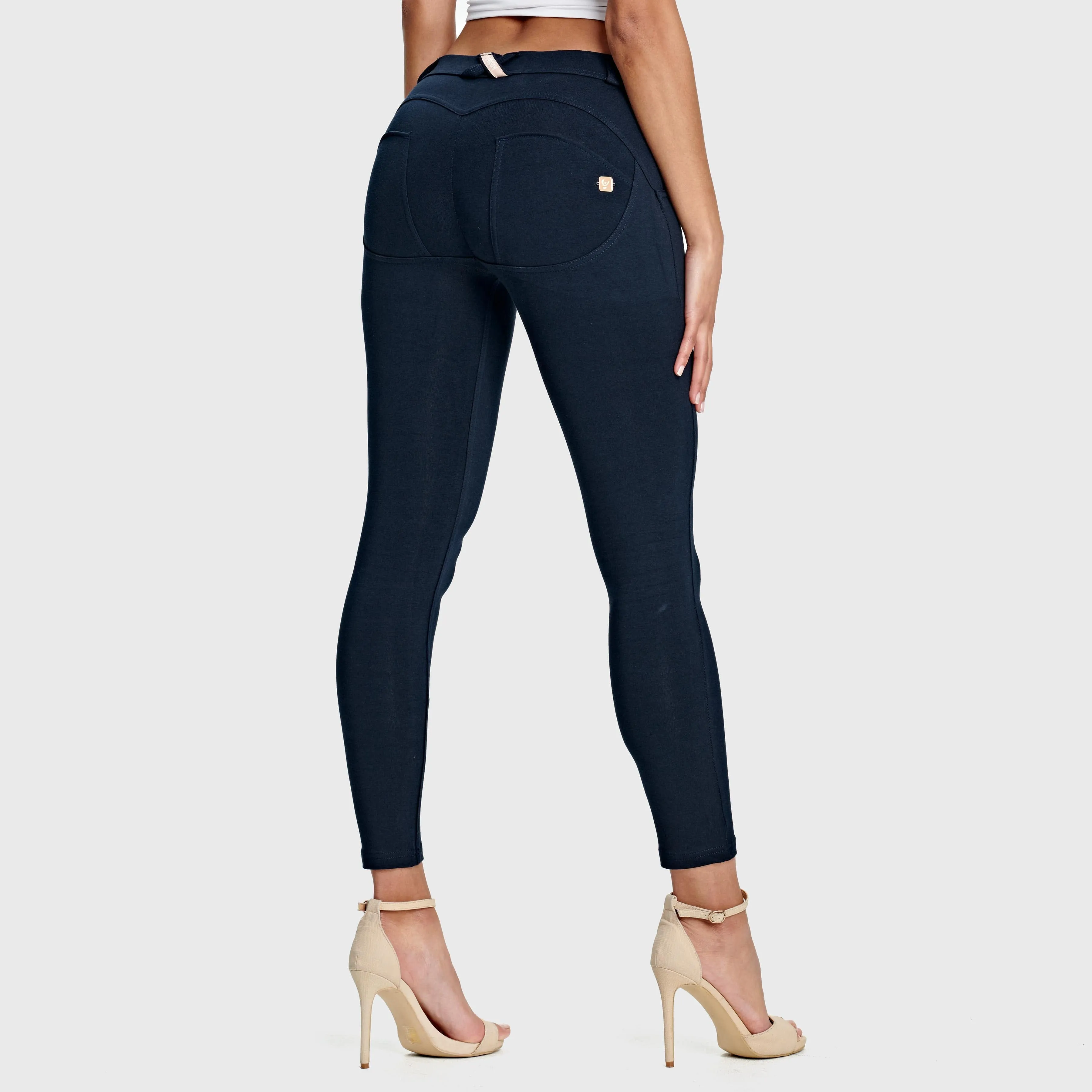 WR.UP Fashion - Mid Rise - 7/8 Length - Navy Blue